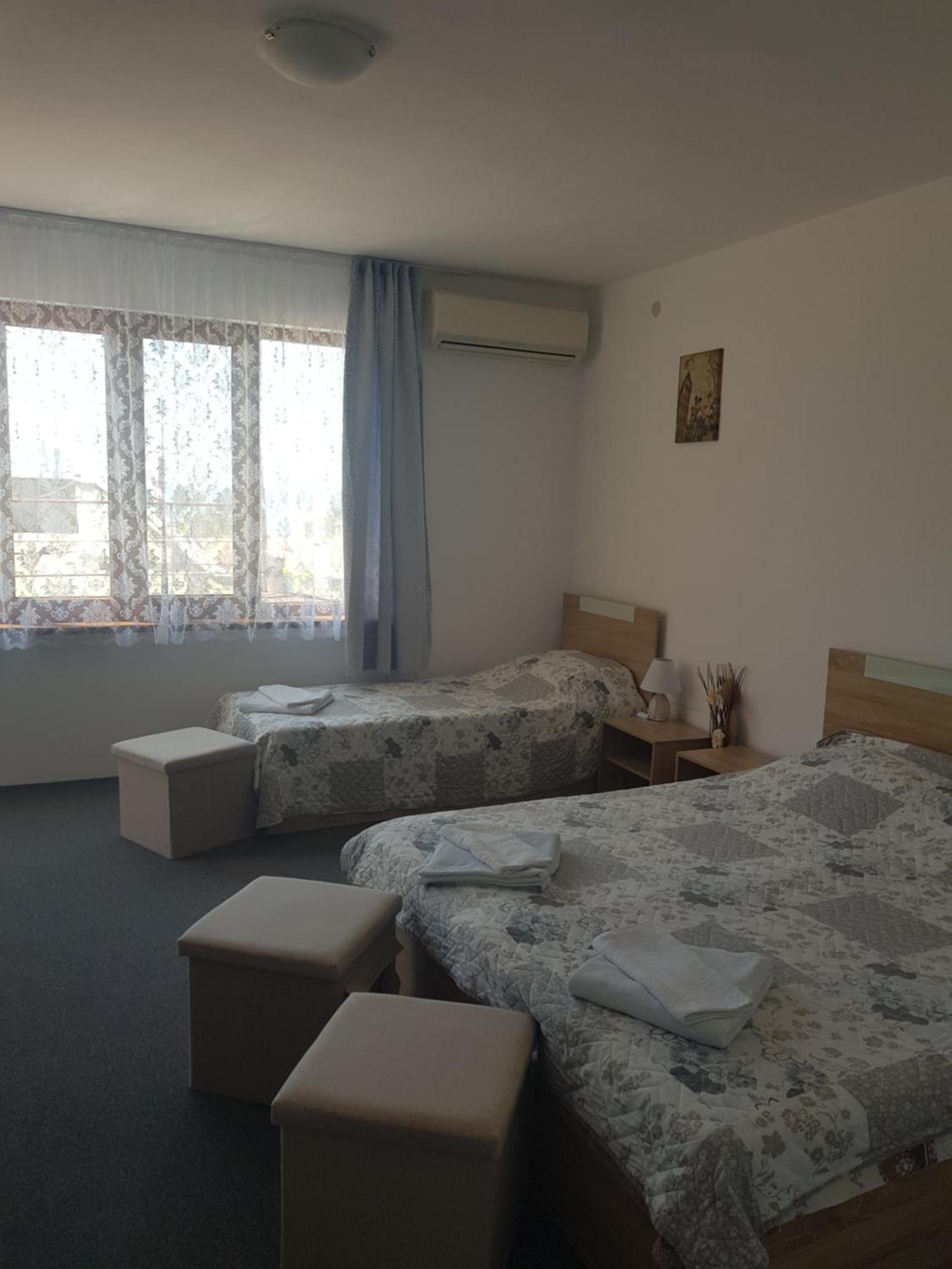 Guest Rooms Radost Balchik Exterior foto
