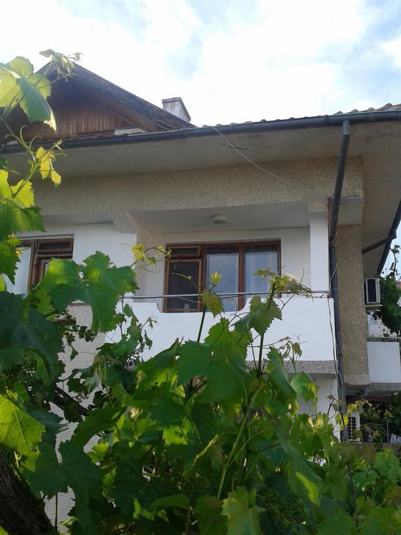 Guest Rooms Radost Balchik Exterior foto